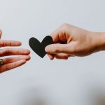 Don, Amour par Kelly Sikkema (unsplash.com)