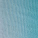 Eau, plage, profondeur - Photo par Damon Hall (unsplash.com)