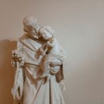 Joseph et Jésus-enfant par Josh Applegate (unsplash.com)