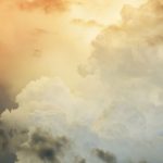 Sky with clouds (by Carlos Kenobi - unsplash.com)