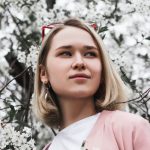 Young woman from Ilya Shishikhin (unsplash.com)