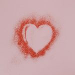 Coeur, symbole de la personne par Pawel Czerwinski (unsplash.com)