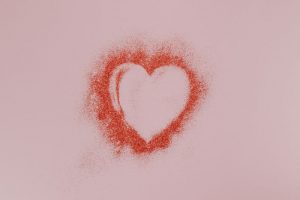 Coeur, symbole de la personne par Pawel Czerwinski (unsplash.com)