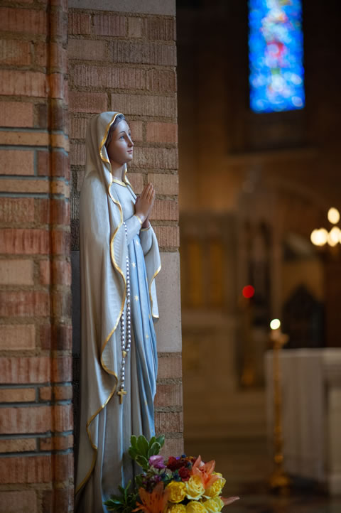 Notre-Dame-du-Rosaire par Josh Applegate (unsplash.com)