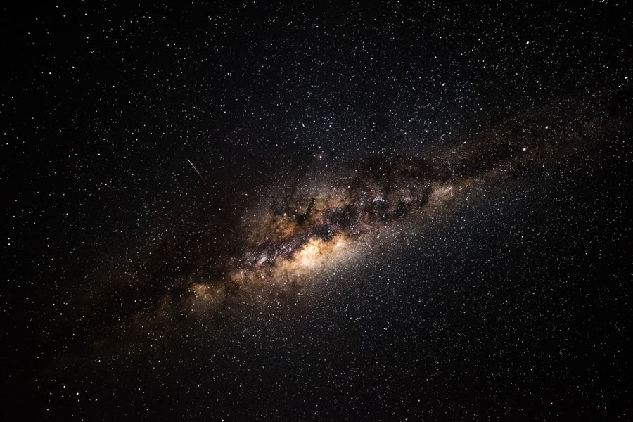 Galaxie, étoiles par Brett Ritchie (unsplash.com)