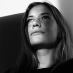 Visage de femme contemplatif par Letizia Agosta (unsplash.com)