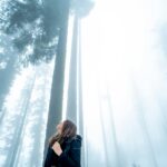 Jeune qui s'émerveille par Mike L (unsplash.com)